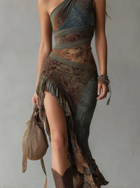 Vestido largo asimétrico de estampado audaz con abertura