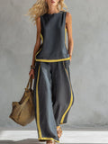 Conjunto de chaleco y pantalón con acabados bicolor