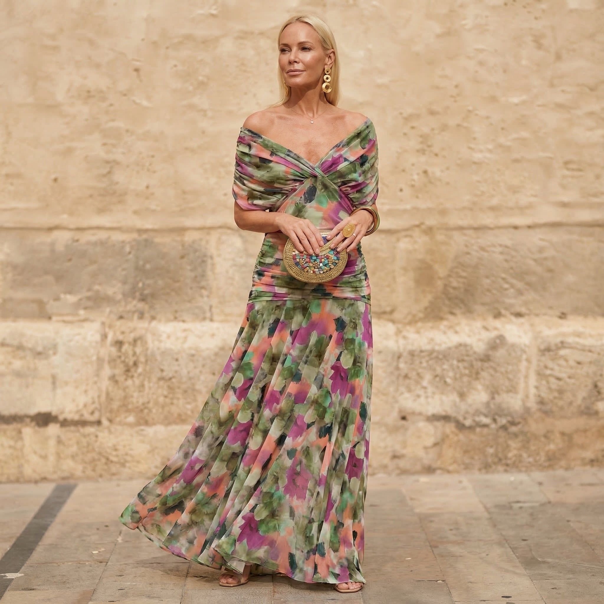 Vestido largo floral con escote en V